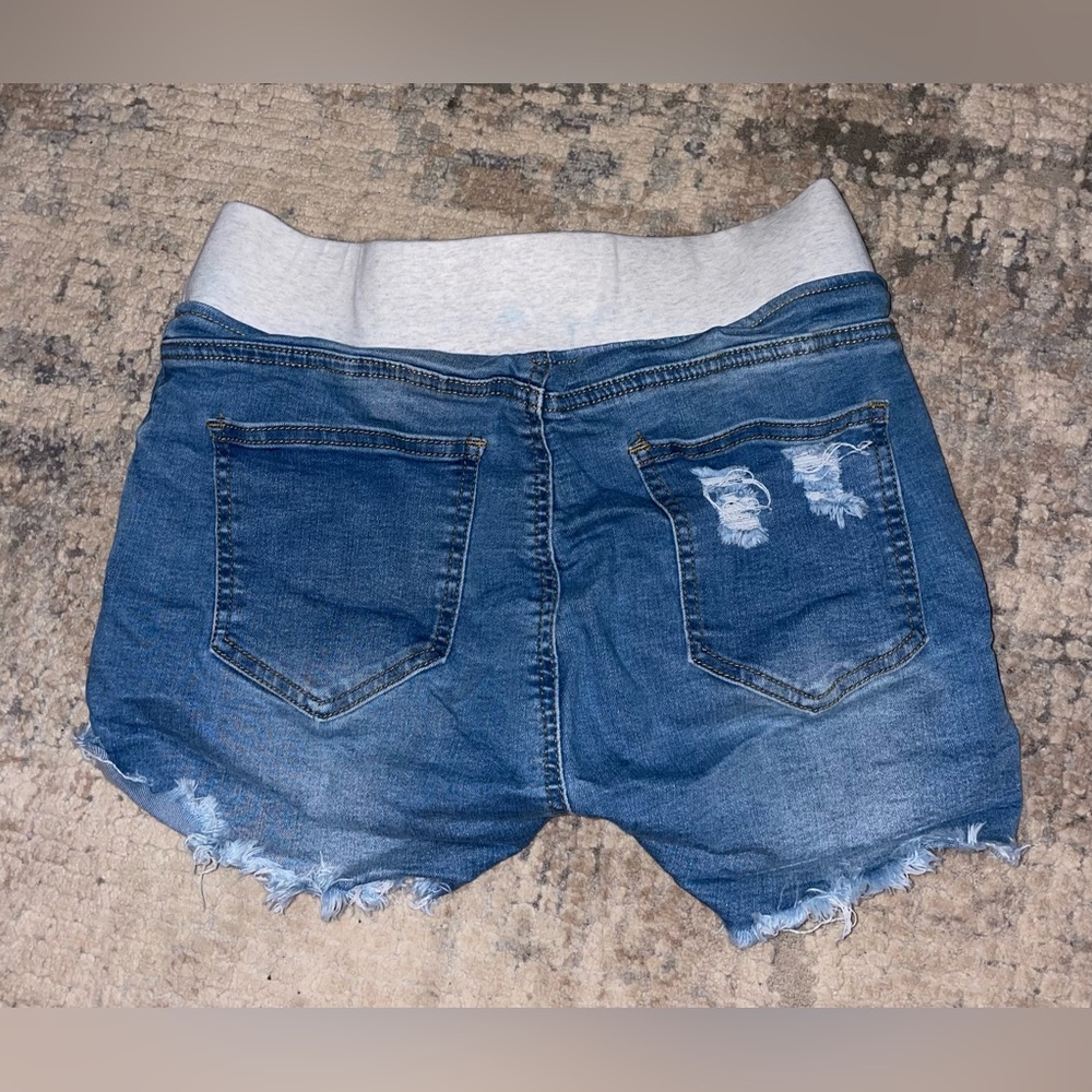 Denim Blue Women's maternity Distressed Shorts size medium - Picture 3 of 3